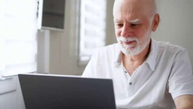 How to select the best laptops for the elderly