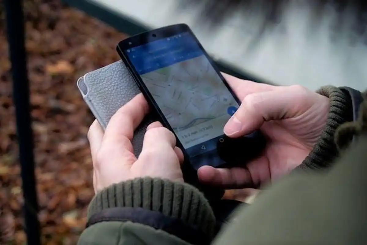 A person using maps app